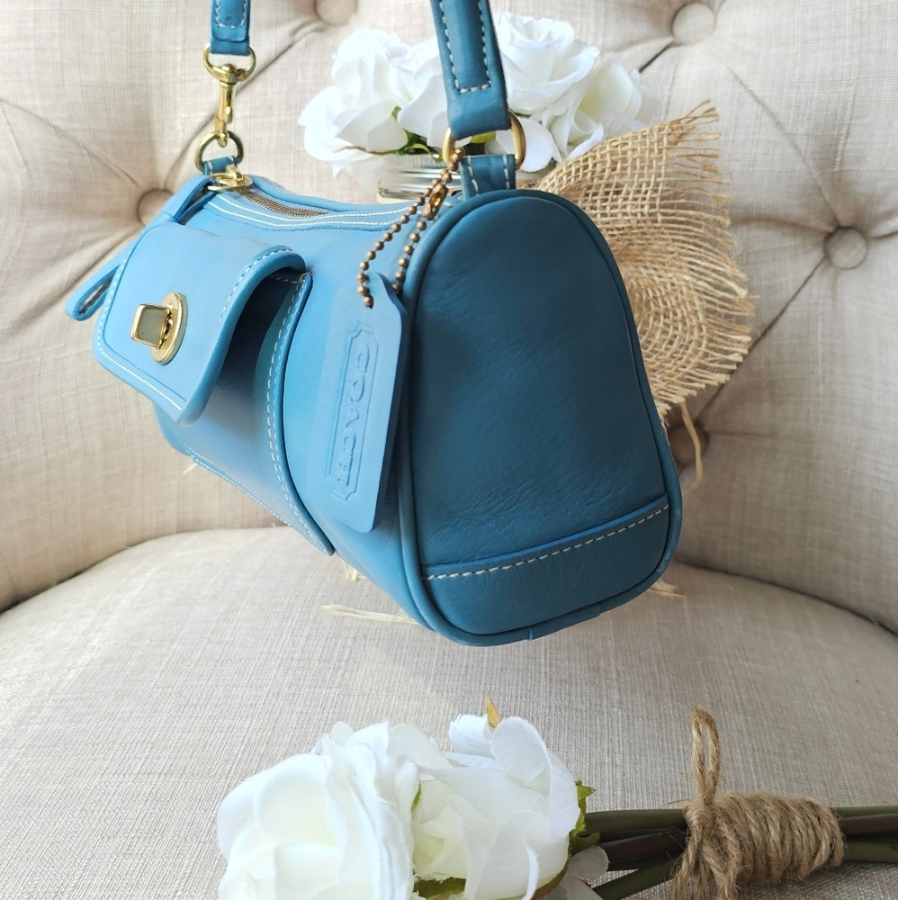 Vintage Coach Penelope Demi Shoulder Bag # 9712 ( Glacier / Pool Blue ) - Picture 3 of 16